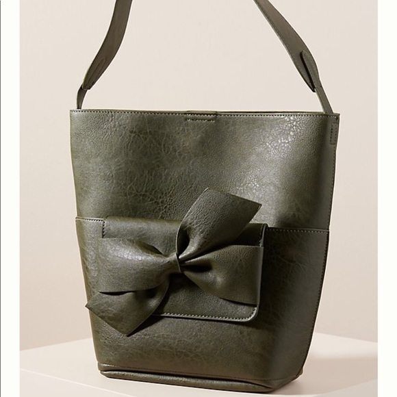 Anthropologie Handbags - NWT Anthropologie convertible tote & clutch combo